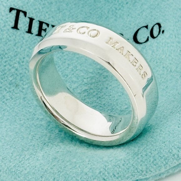 Size Tiffany Makers Slice Ring Medium Band in Sterling